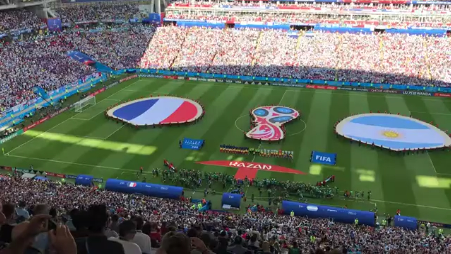 球传给