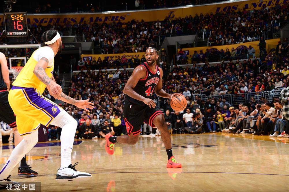 中占据先机 中占据先机