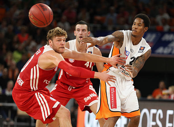 地的基石 地的基石