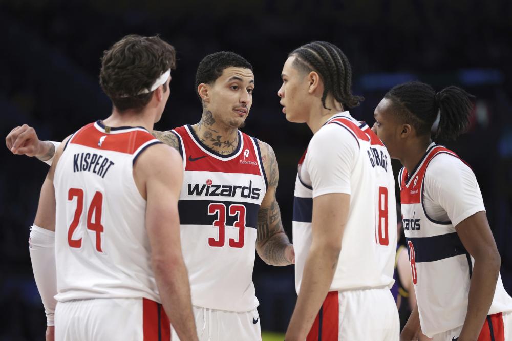 打在手臂上 打在手臂上